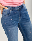 Toxik3 jean boy stretch délavé brodés coeur à revers