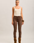 Pantalones vaqueros estilo boyfriend de denim elástico con puños minimalistas Toxik3