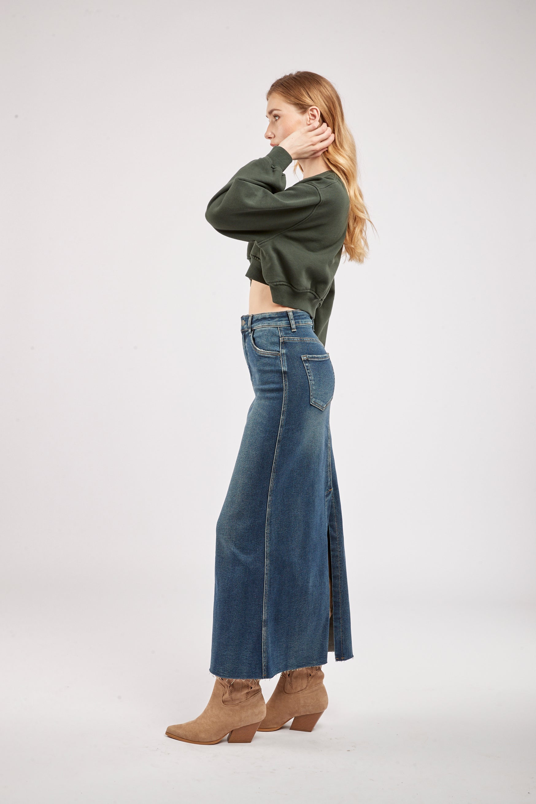 Skirt Extra -Long Rear slot - Ariane