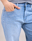 Toxik3-Jeans mit weitem Bein und Strasssteinen