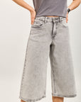 Raw blue low-rise Bermuda shorts