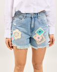Short vaquero deshilachado Toxik3 con patrones de crochet