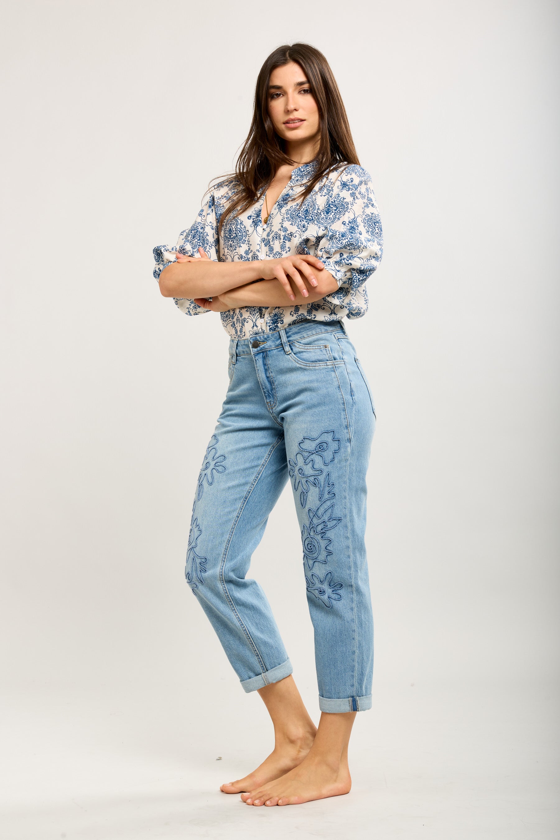 Toxik3 mom jeansbroek met geborduurde bloemenpatroondetails