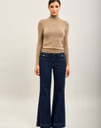 Toxik3 stretch denim flare jeansbroek met zakken met knopen
