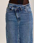 Toxik3 mittellanger, geschlitzter Denim-Bleistiftrock mit asymmetrischer Konstruktion