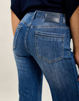 Pantalones vaqueros bootcut de denim elástico Toxik3 con bolsillos con tachuelas