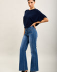 Pantalones vaqueros bootcut de denim elástico Toxik3 con bolsillos con tachuelas