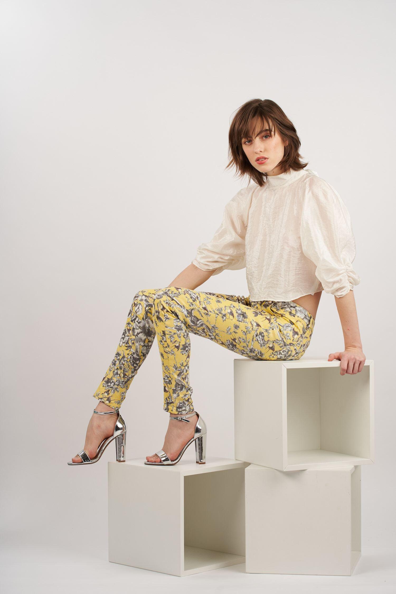 Yellow floral print pants Liya TOXIK3