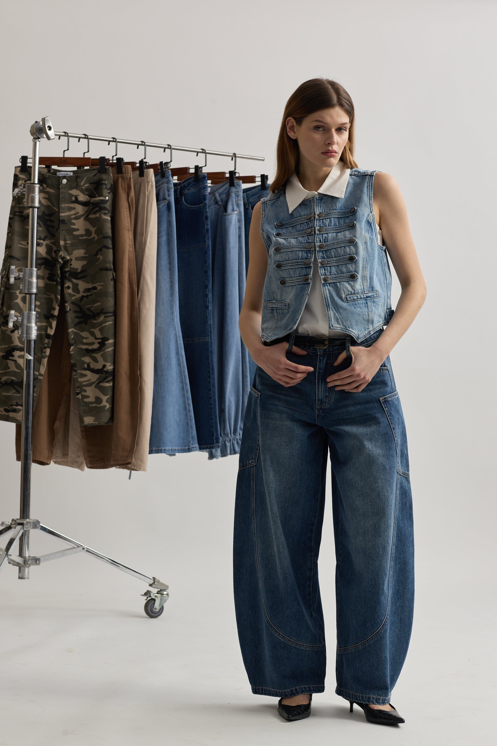 Toxik3 pantalon jean stretch balloon découpes denim