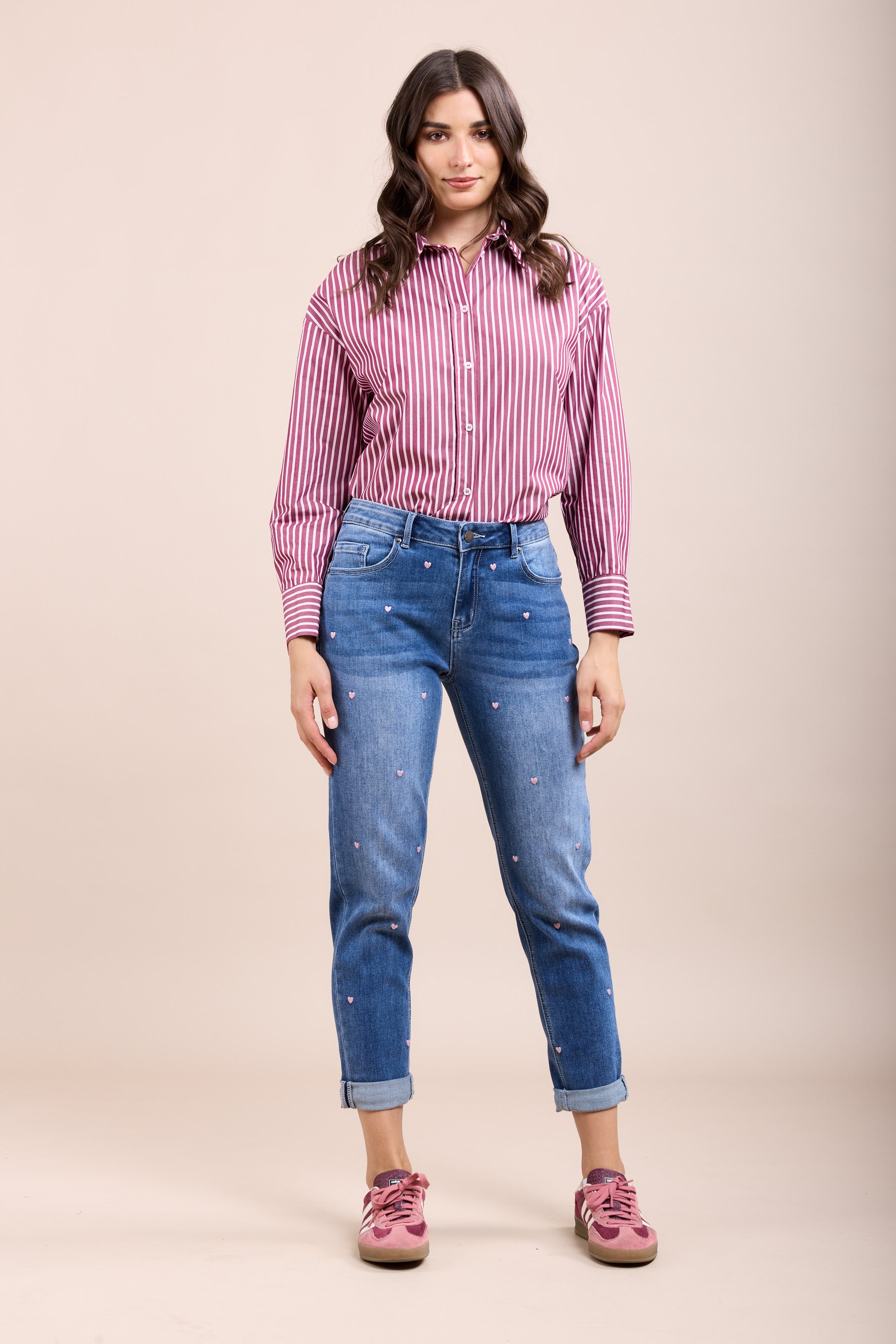 Toxik3 jean boy stretch délavé brodés coeur à revers