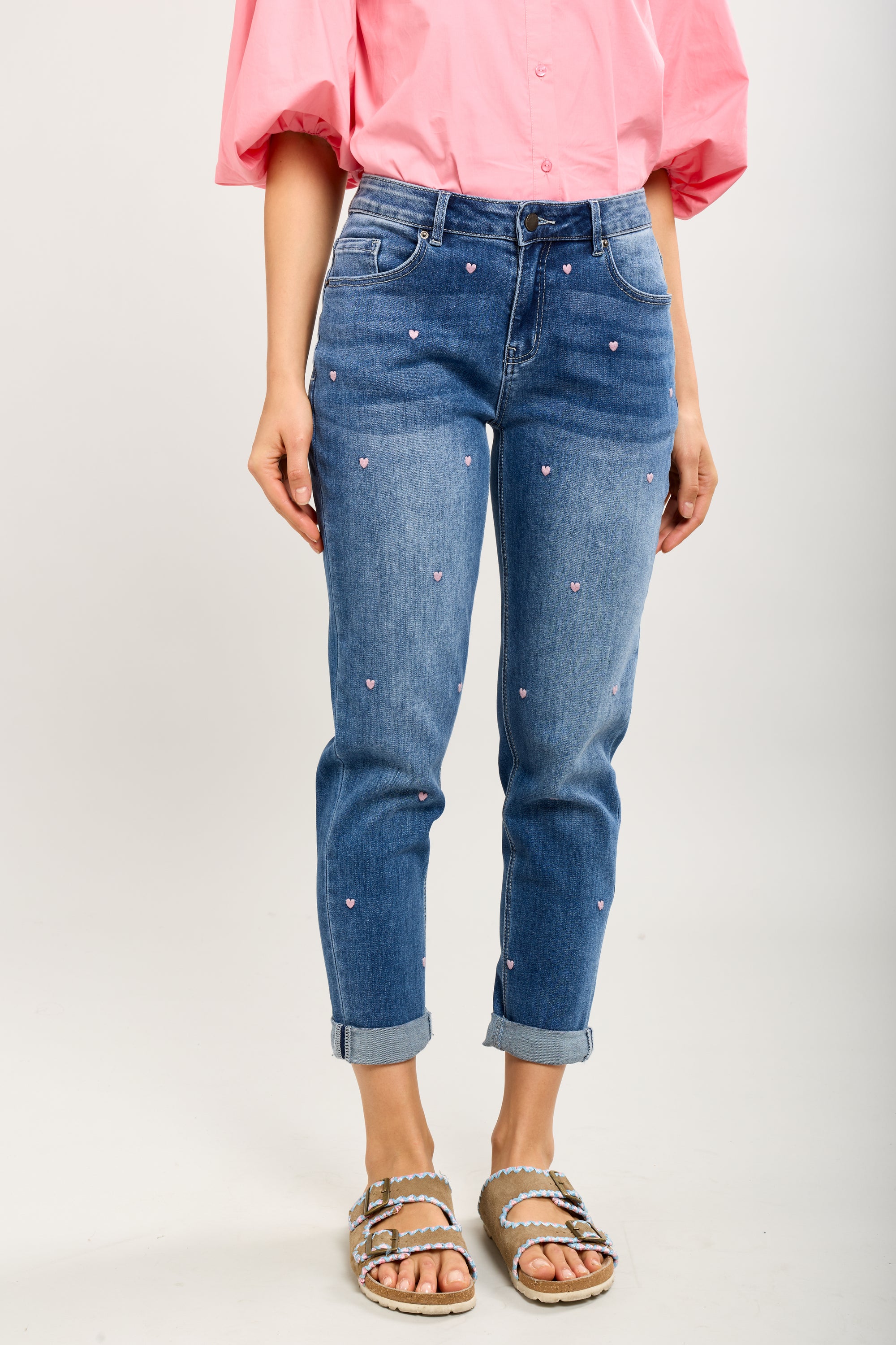 Toxik3 hoch taillierte Jungen-Jeanshose aus Lyocell-Denim mit gestickten Herzmustern