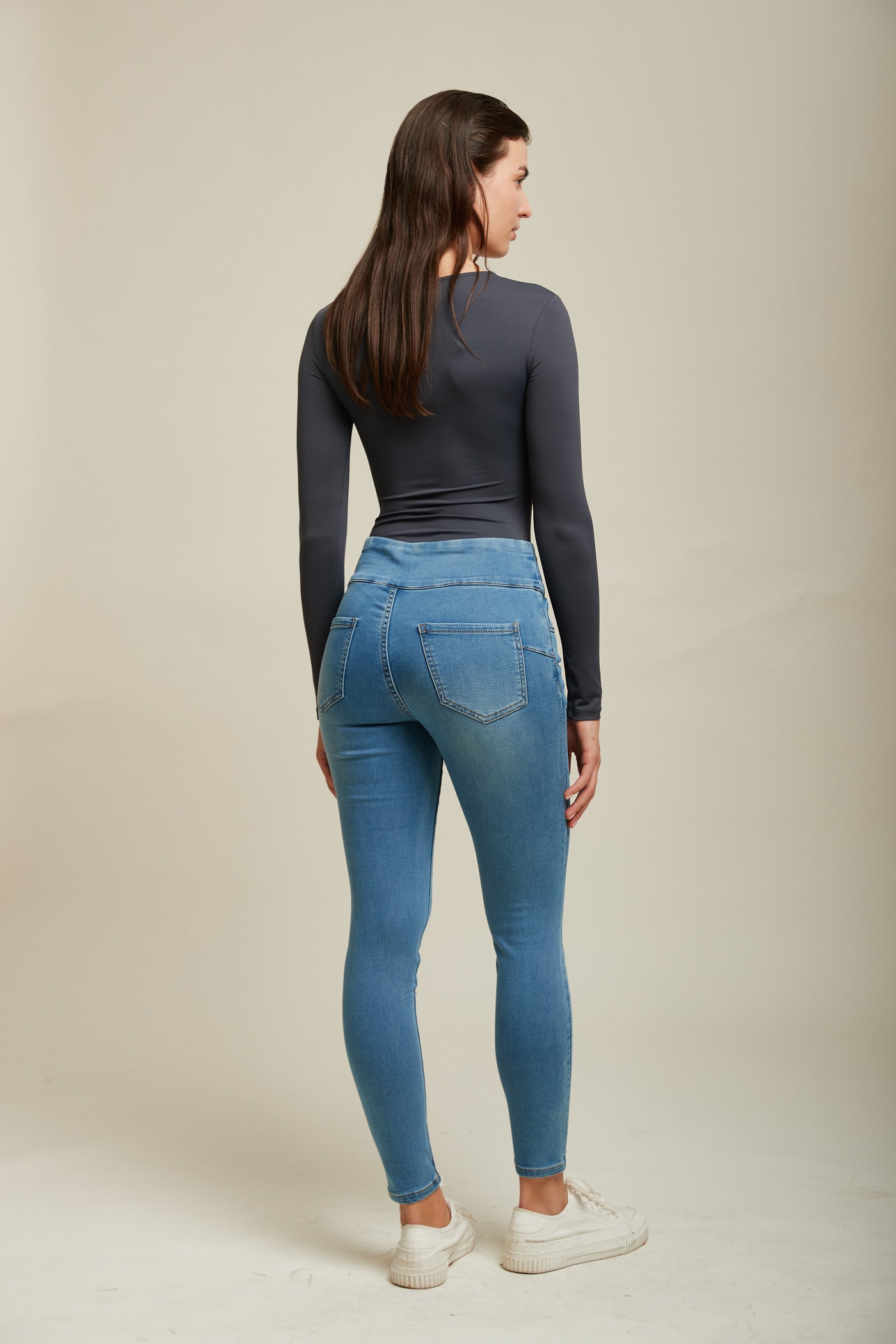 Jogg jean taille haute à enfiler - Sacha by Tocada