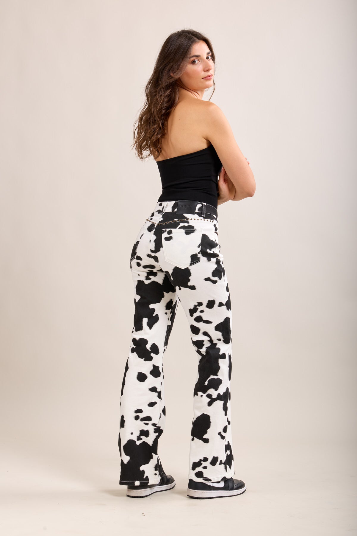 Toxik3 jean droit stretch taille haute motifs vache détails clous