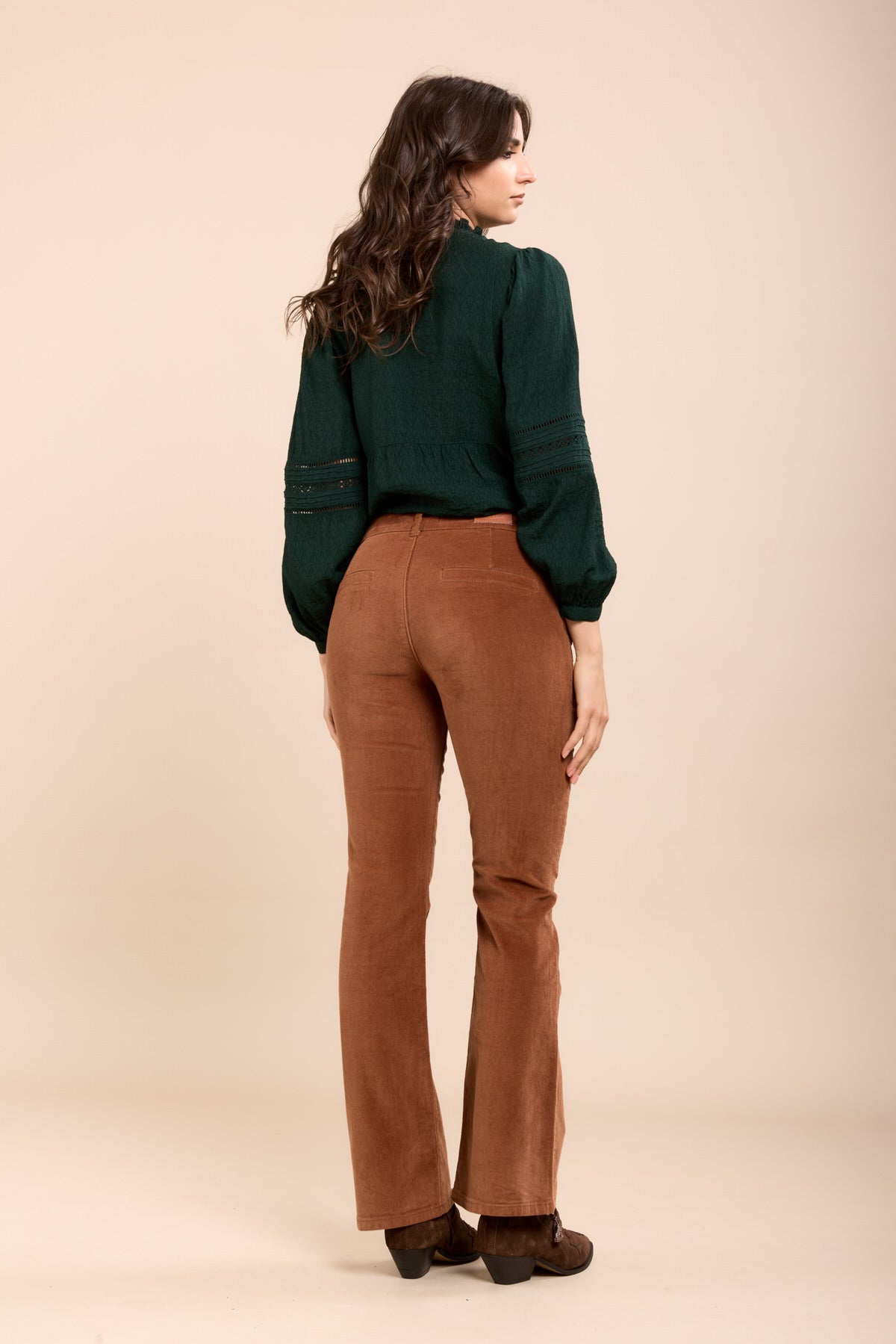 Toxik3 pantalon velours flare détails boutons or