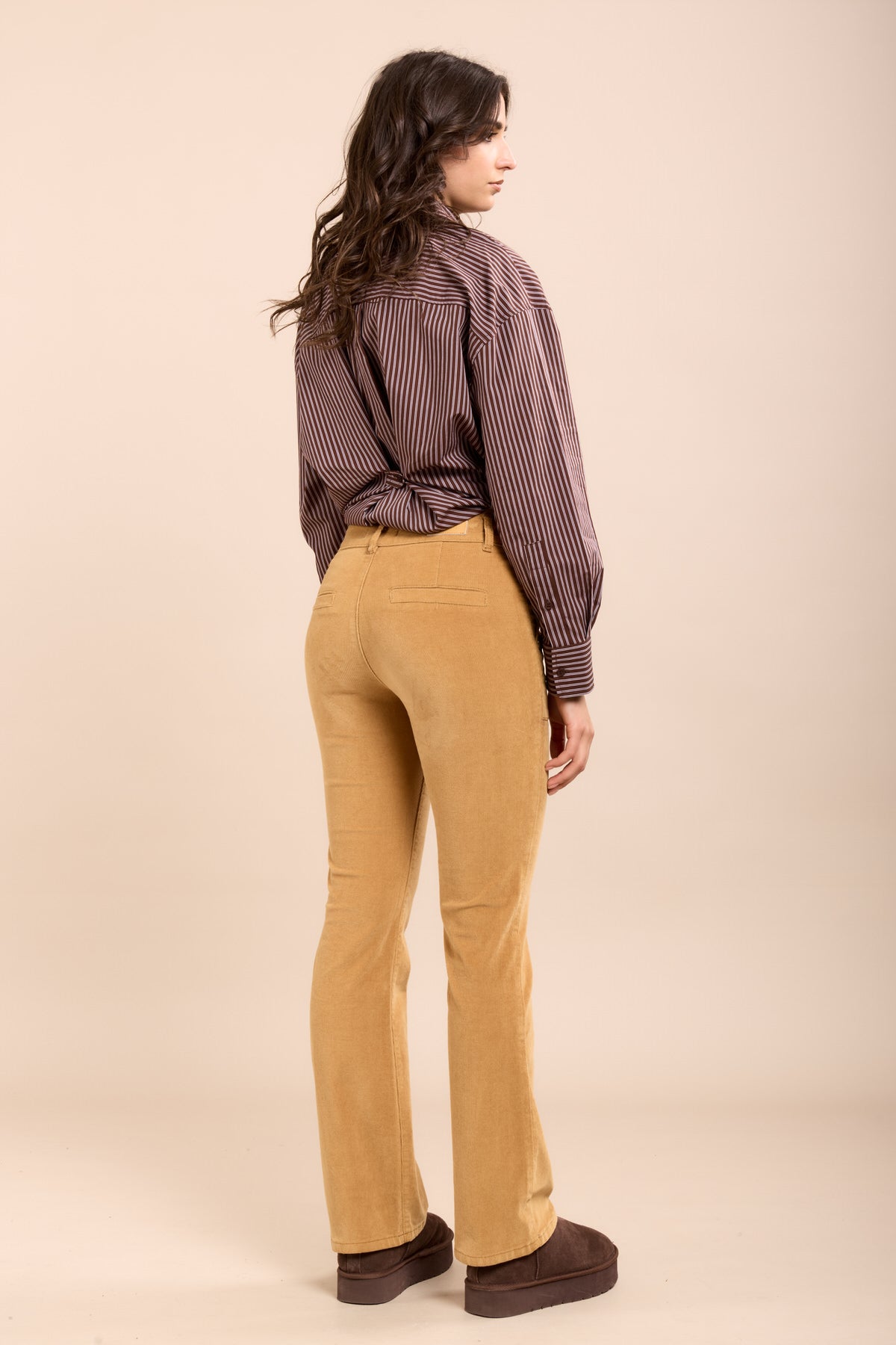 Toxik3 pantalon velours flare détails boutons or