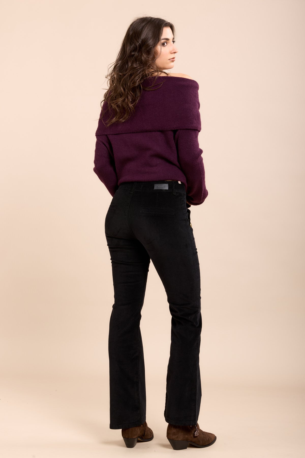 Toxik3 pantalon velours flare détails boutons or