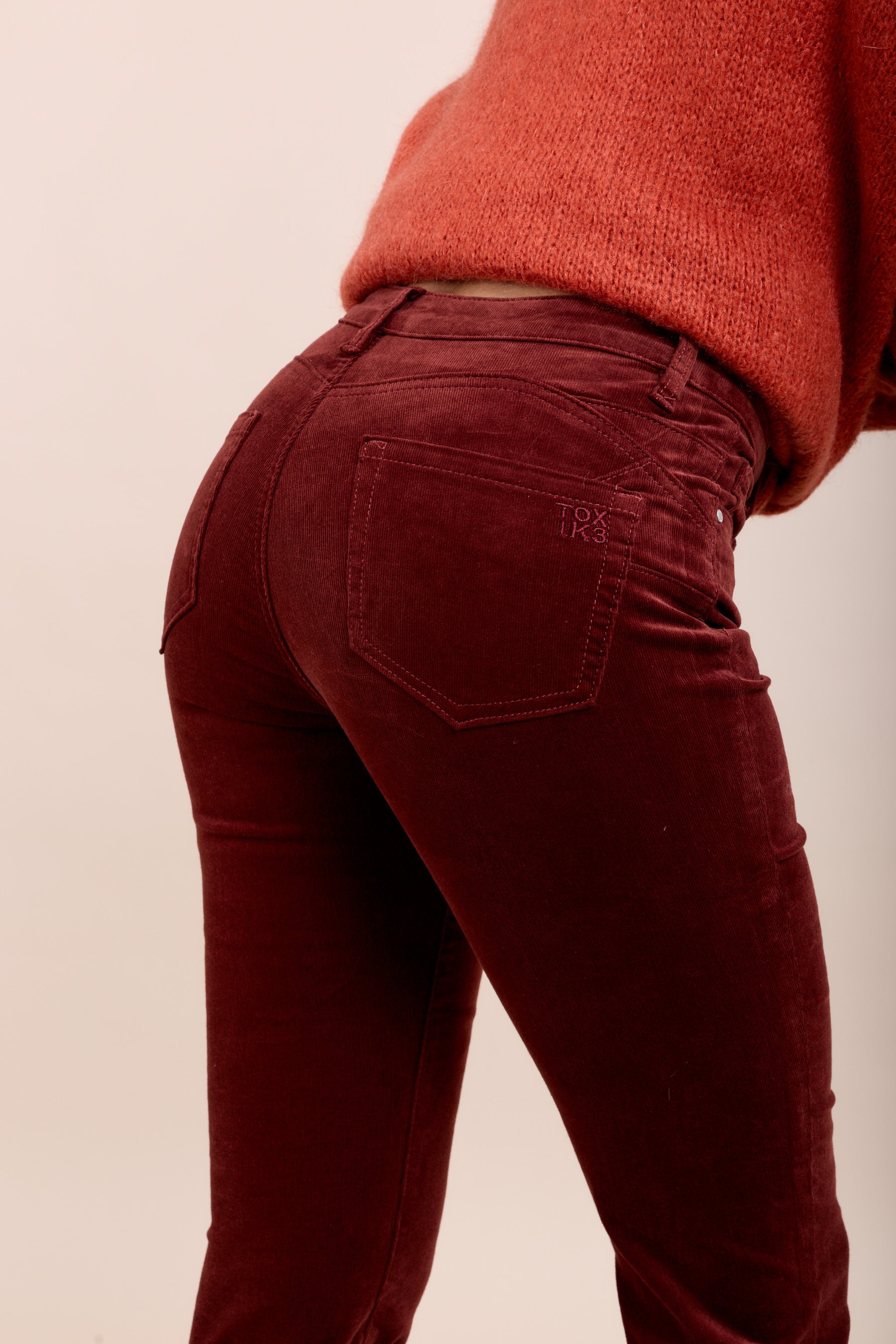 Toxik3 pantalon slim push-up stretch en velours milleraies