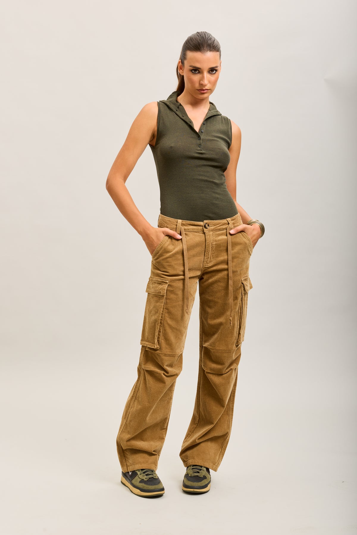 Toxik3 pantalones cargo milrayas anchos de terciopelo