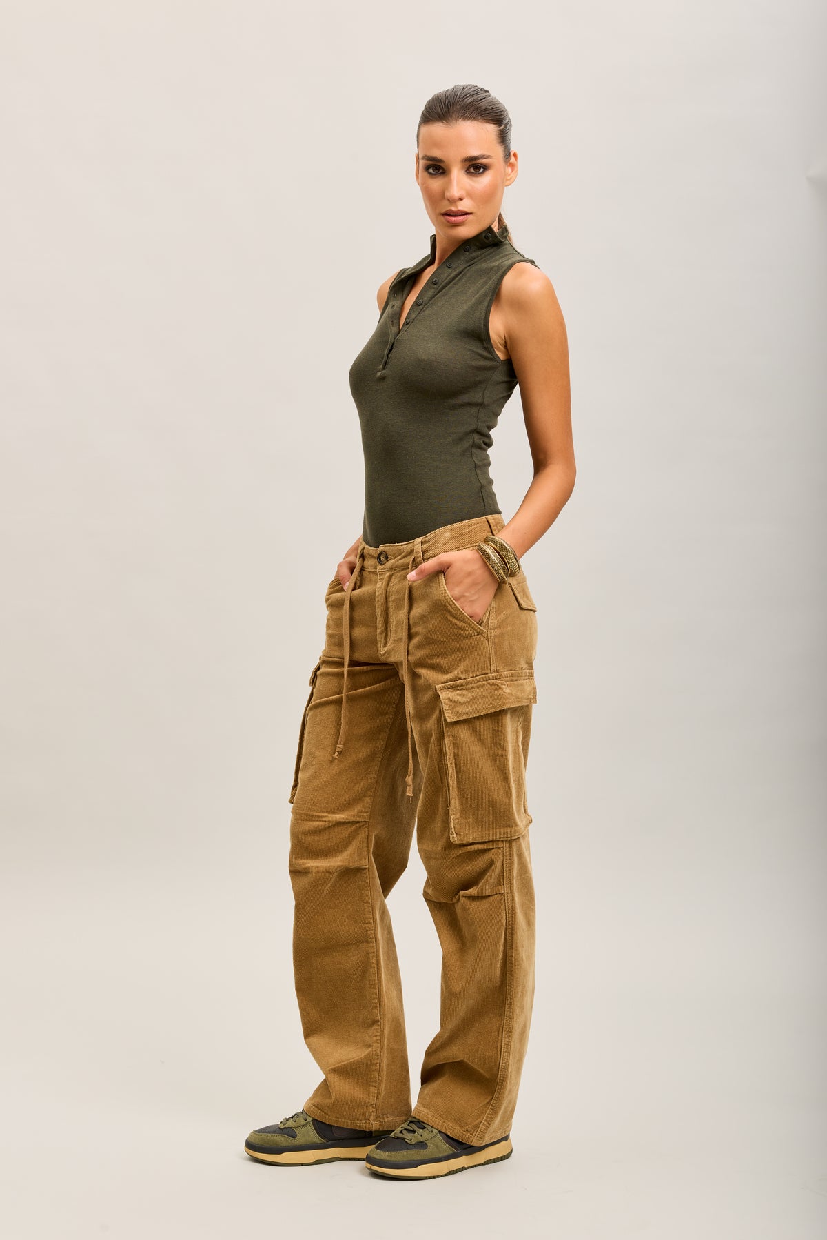 Toxik3 pantalones cargo milrayas anchos de terciopelo