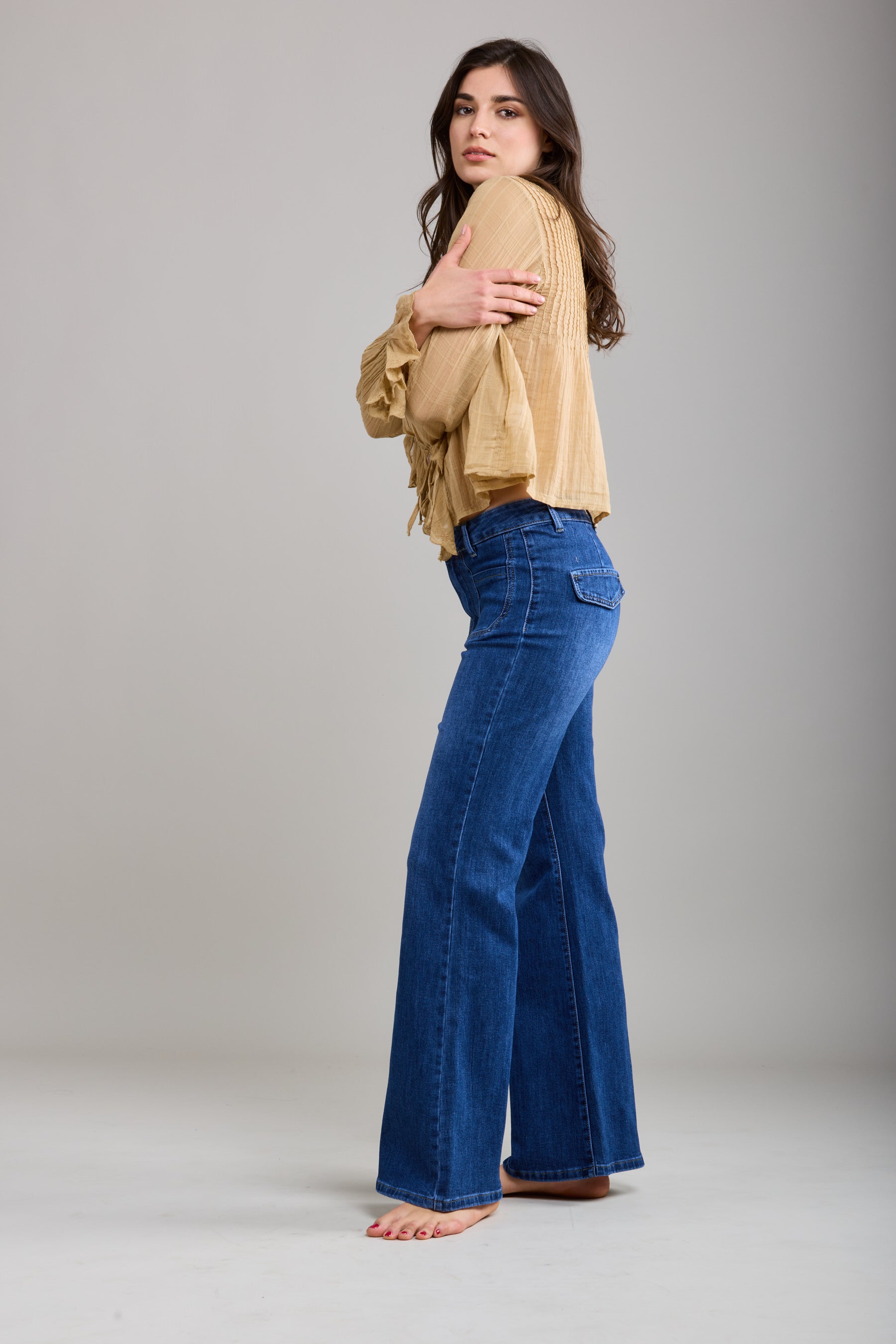 Pantalones vaqueros bootcut de denim elástico Toxik3 con bolsillos ribeteados