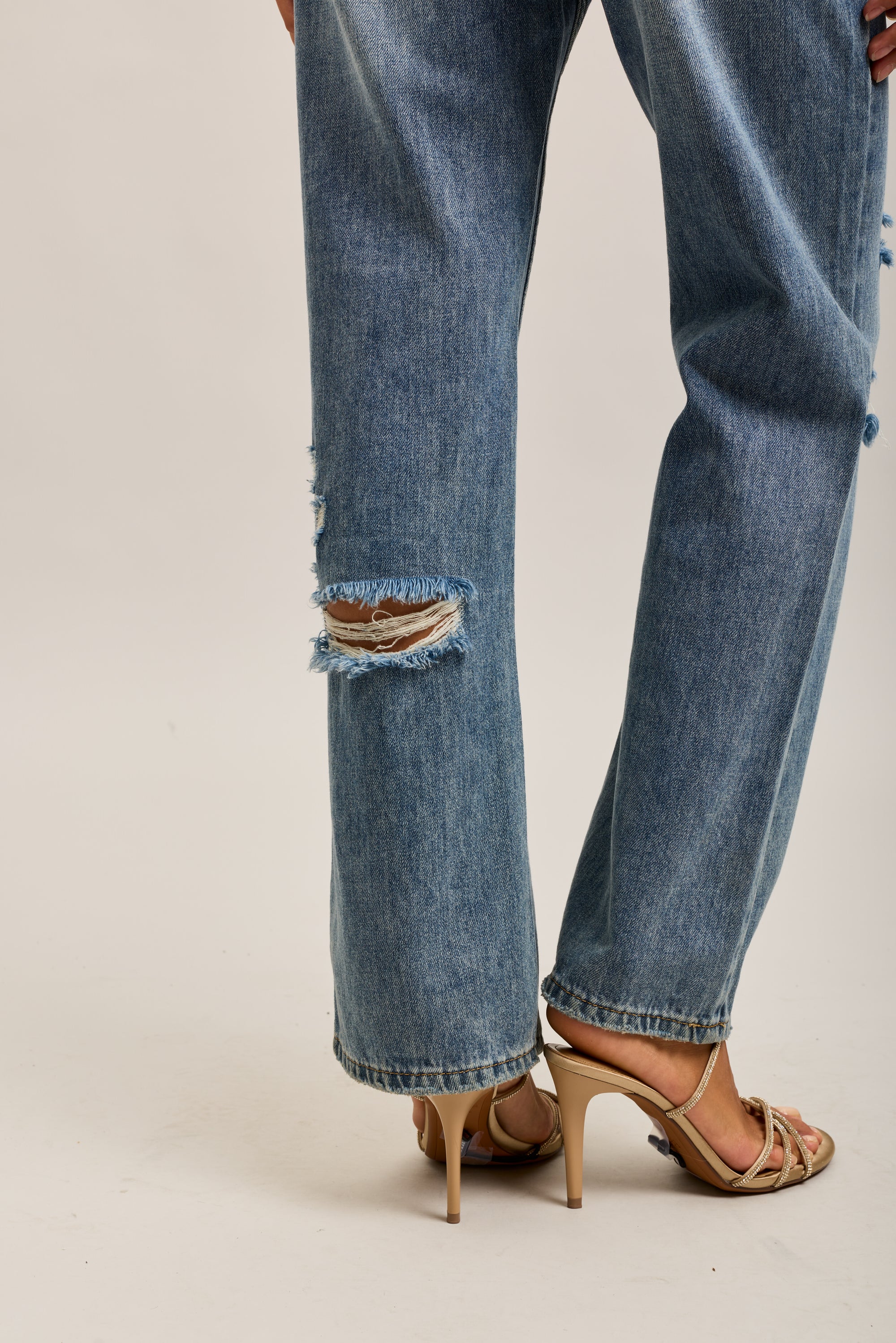 Toxik3 pantalones vaqueros rectos elásticos desgastados