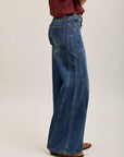Toxik3 weite Stretchjeans mit Ausschnitten