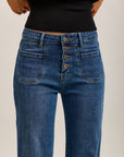 Toxik3 Stretch-Bootcut-Jeanshose mit großen Saumknöpfen