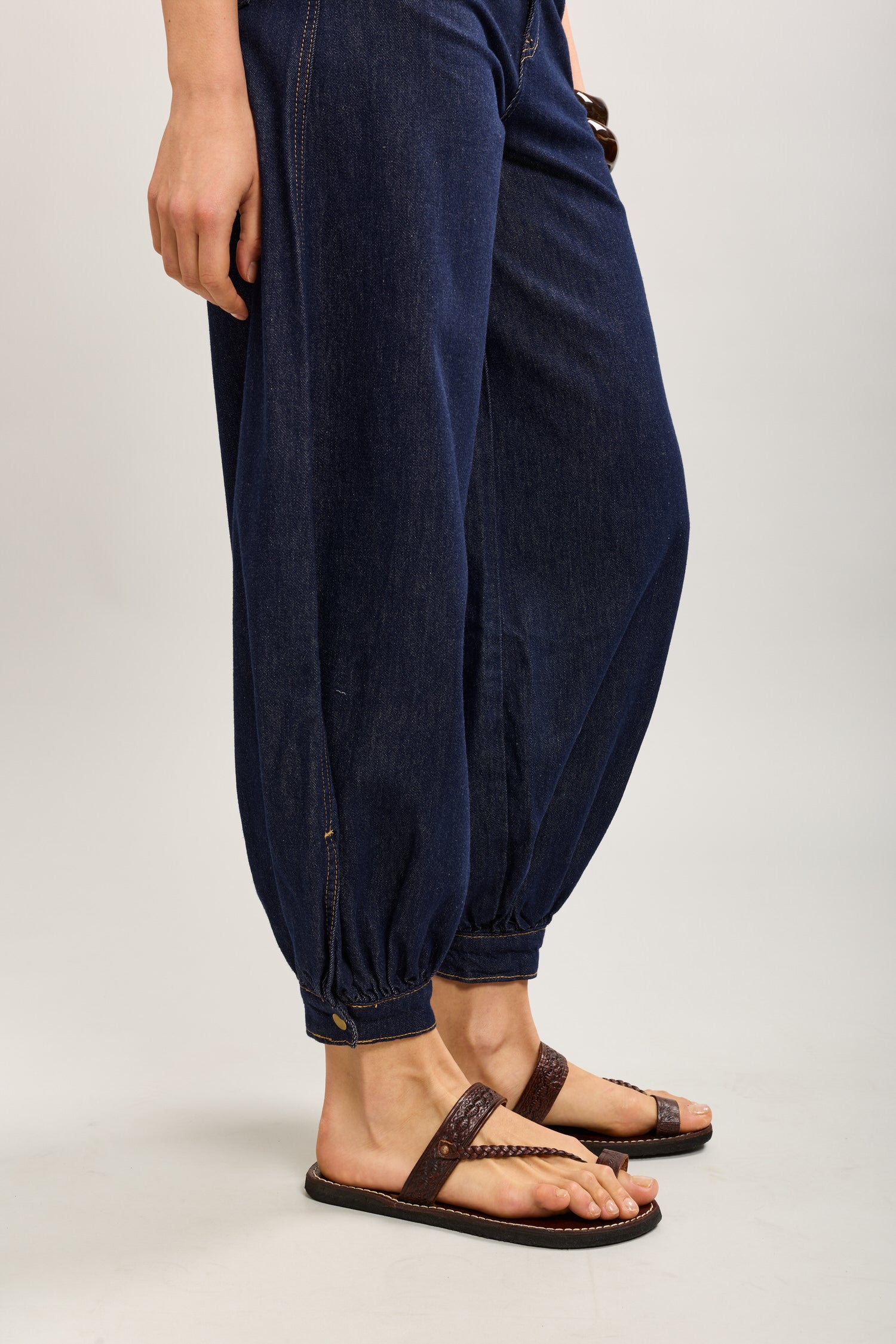 Toxik3 balloon cropped denim harem pants stretch denim topstitched
