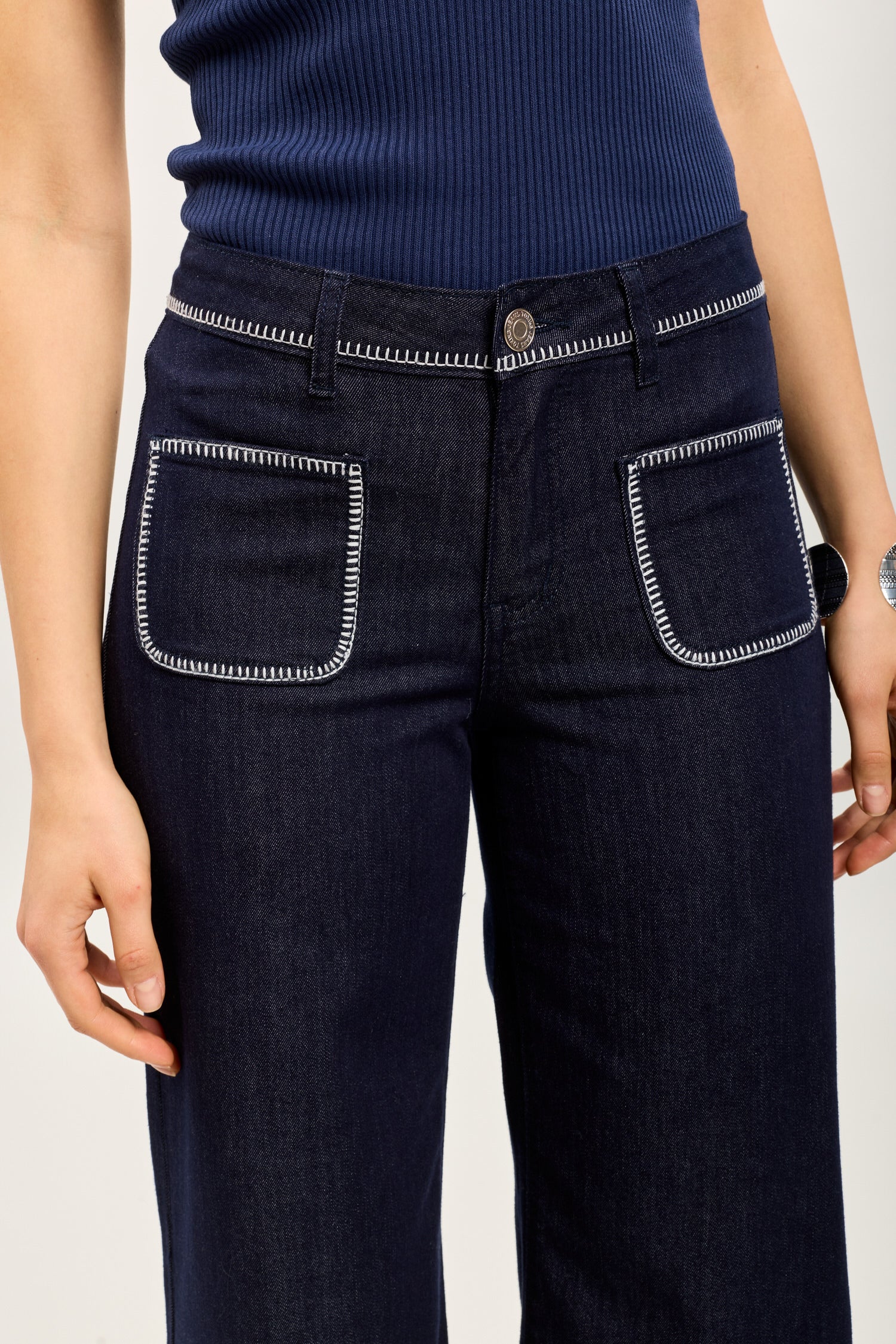 Toxik3 stretch brede denim raw denim broek met witte stiksels