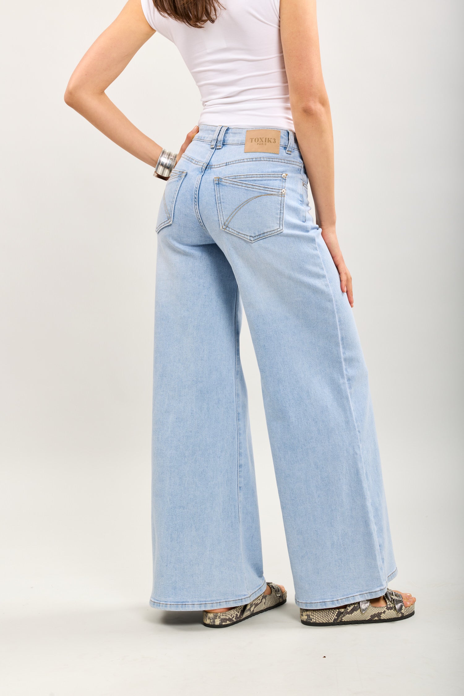 Toxik3 pantalon jean extra-wide denim stretch poches surpiquées