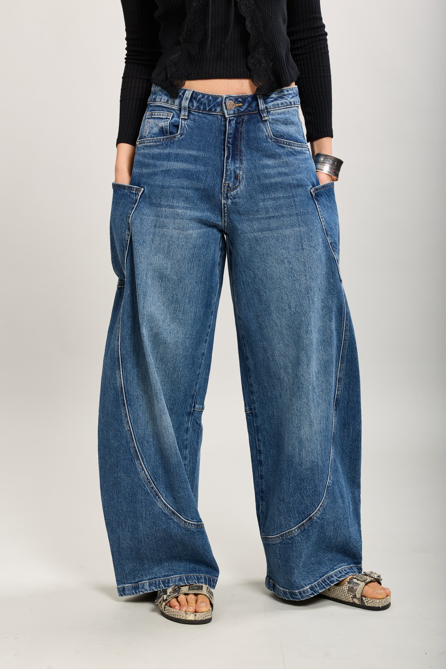 Toxik3 pantalon jean stretch balloon découpes denim