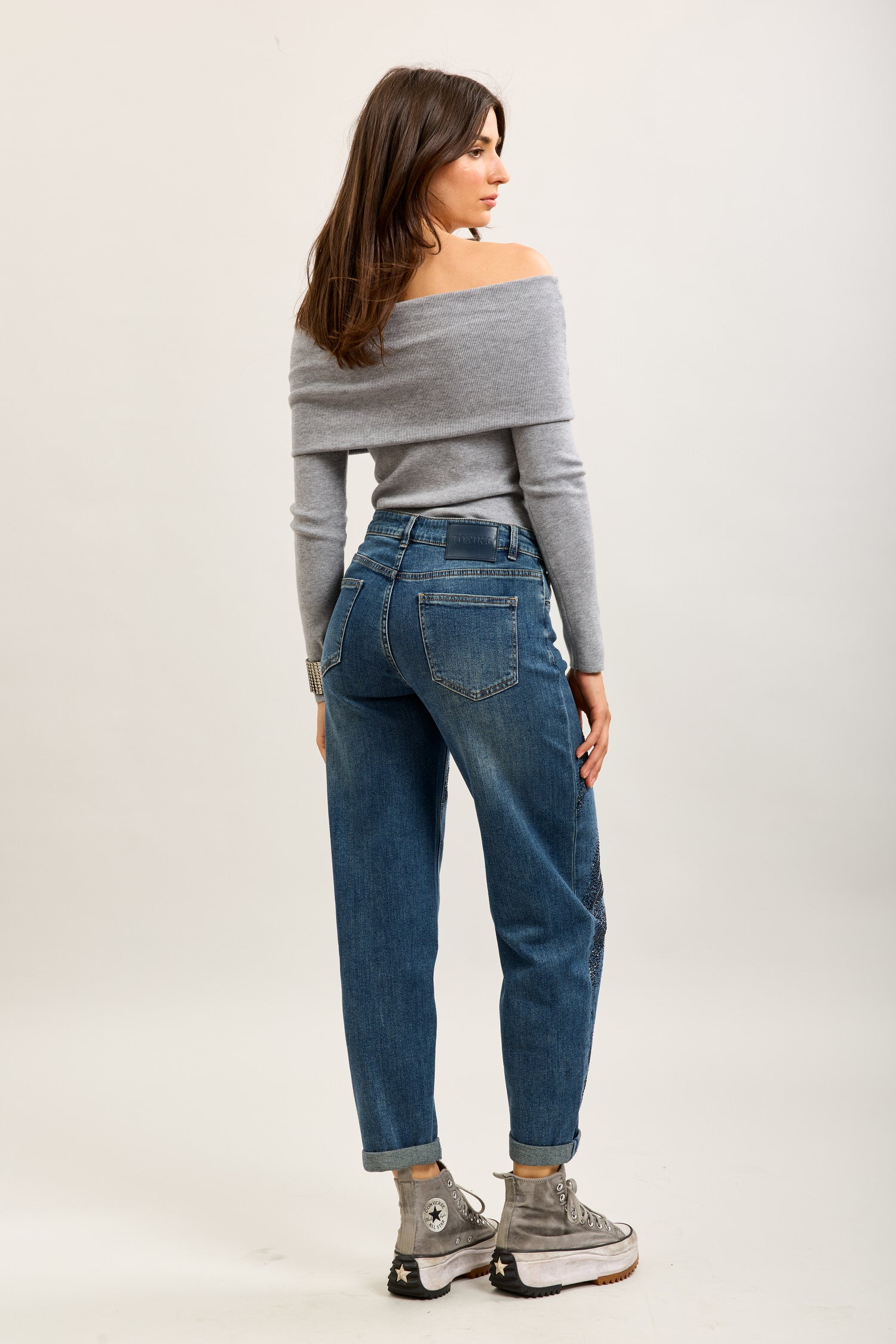 Toxik3 pantalones vaqueros mom elásticos con vuelta y pedrería