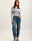 Toxik3 pantalones vaqueros mom elásticos con vuelta y pedrería