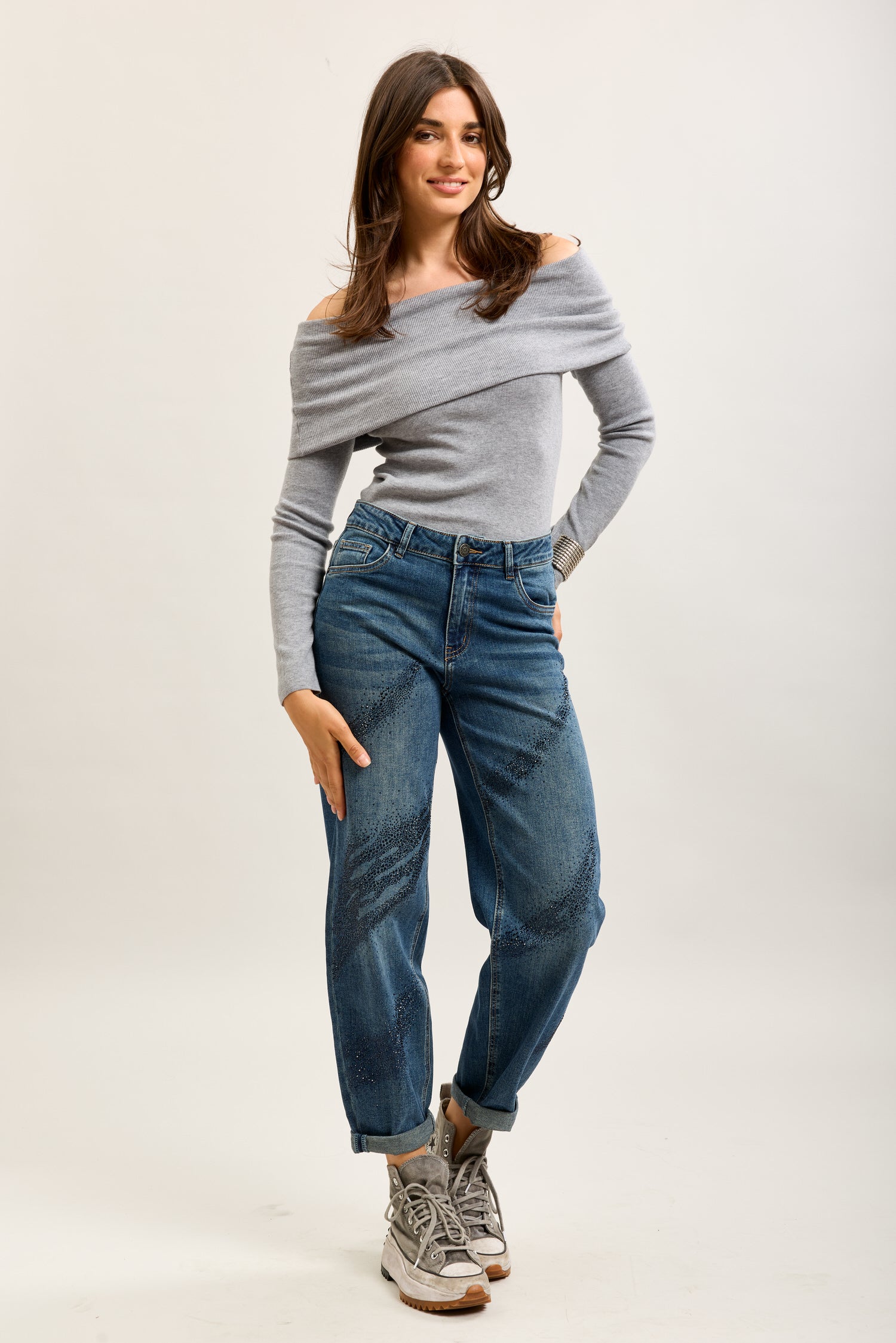 Toxik3 pantalones vaqueros mom elásticos con vuelta y pedrería