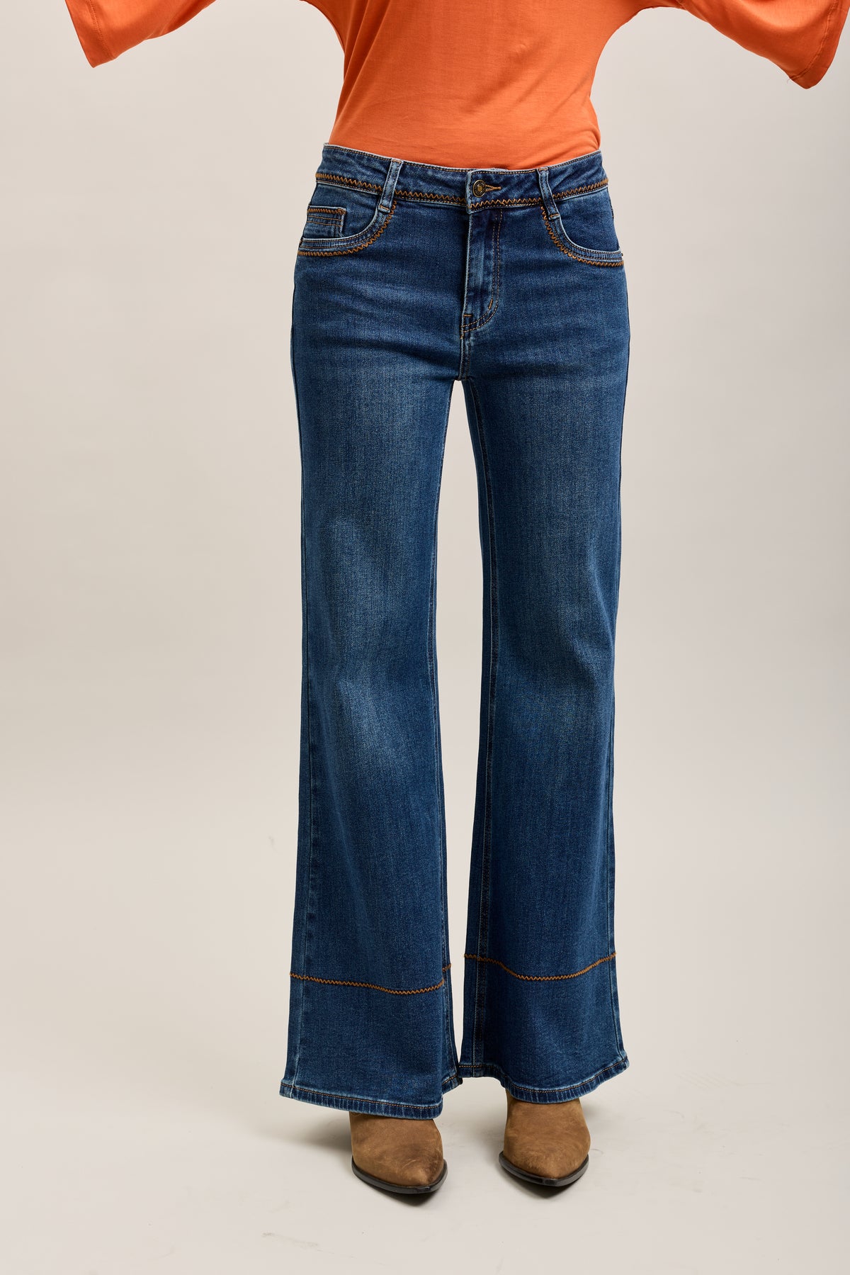 Toxik3 topstitched stretch denim bootcut jean pants