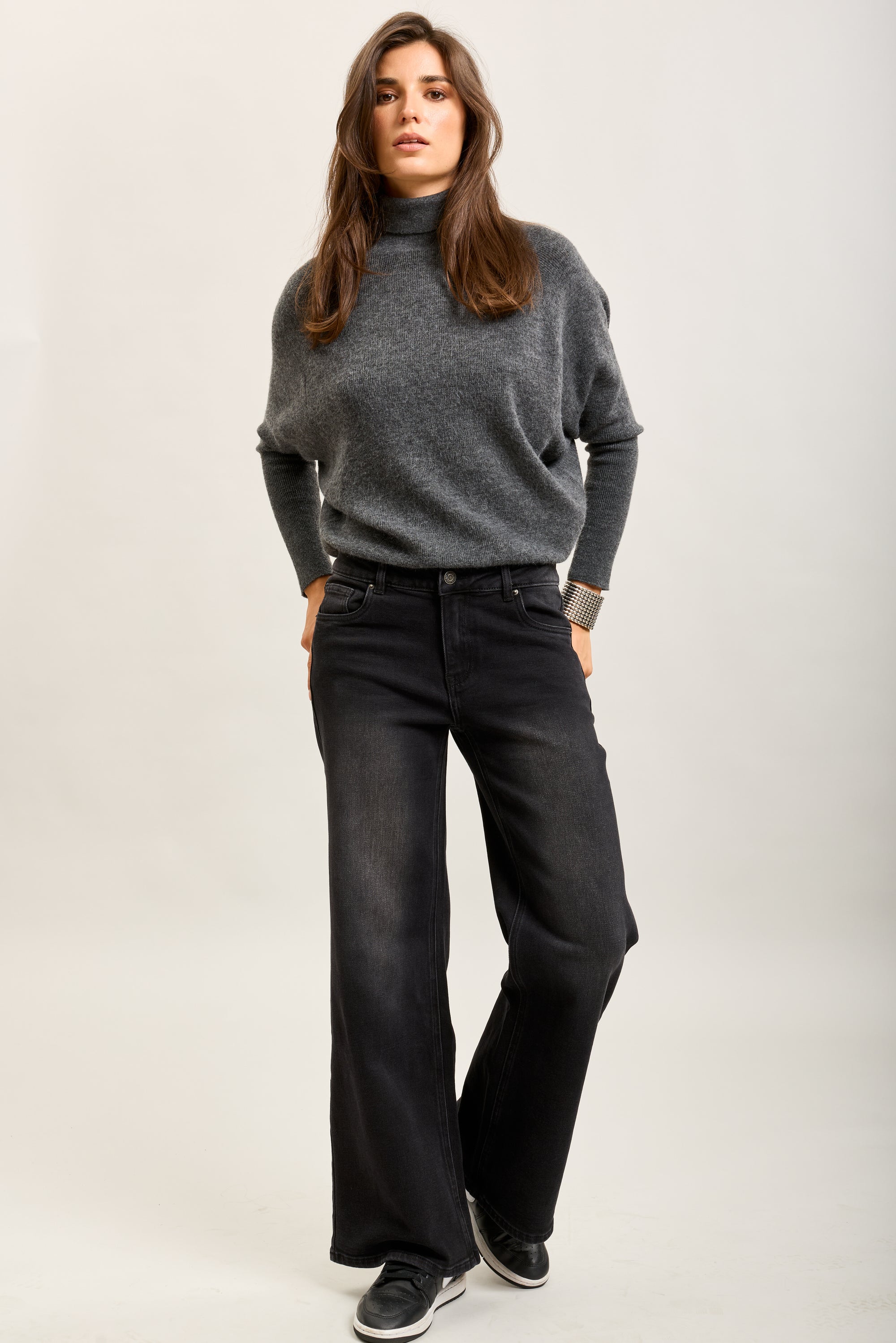 Toxik3 weite Jeanshose aus gewaschenem Stretch-Denim