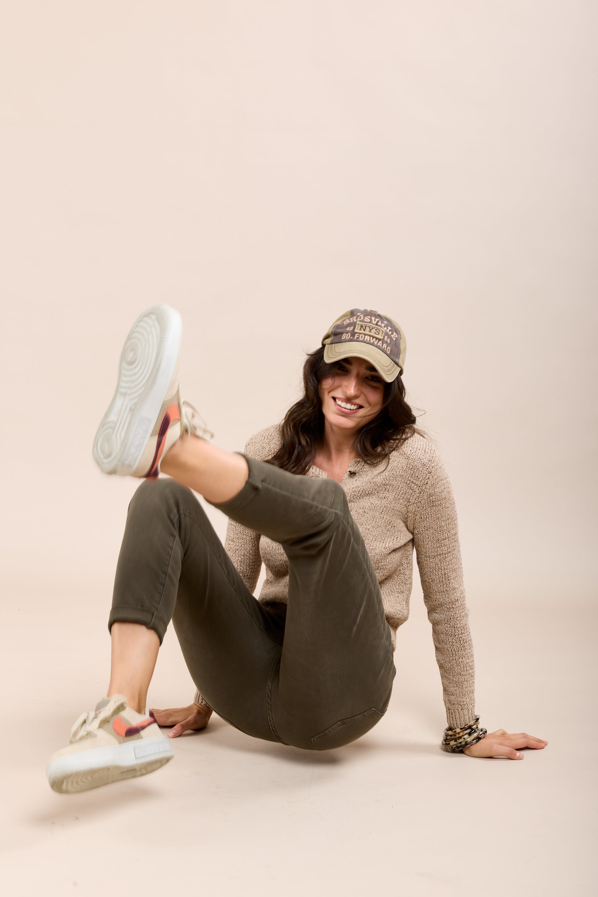 Toxik3 stretch boyfriend jeans with minimalist cuffs