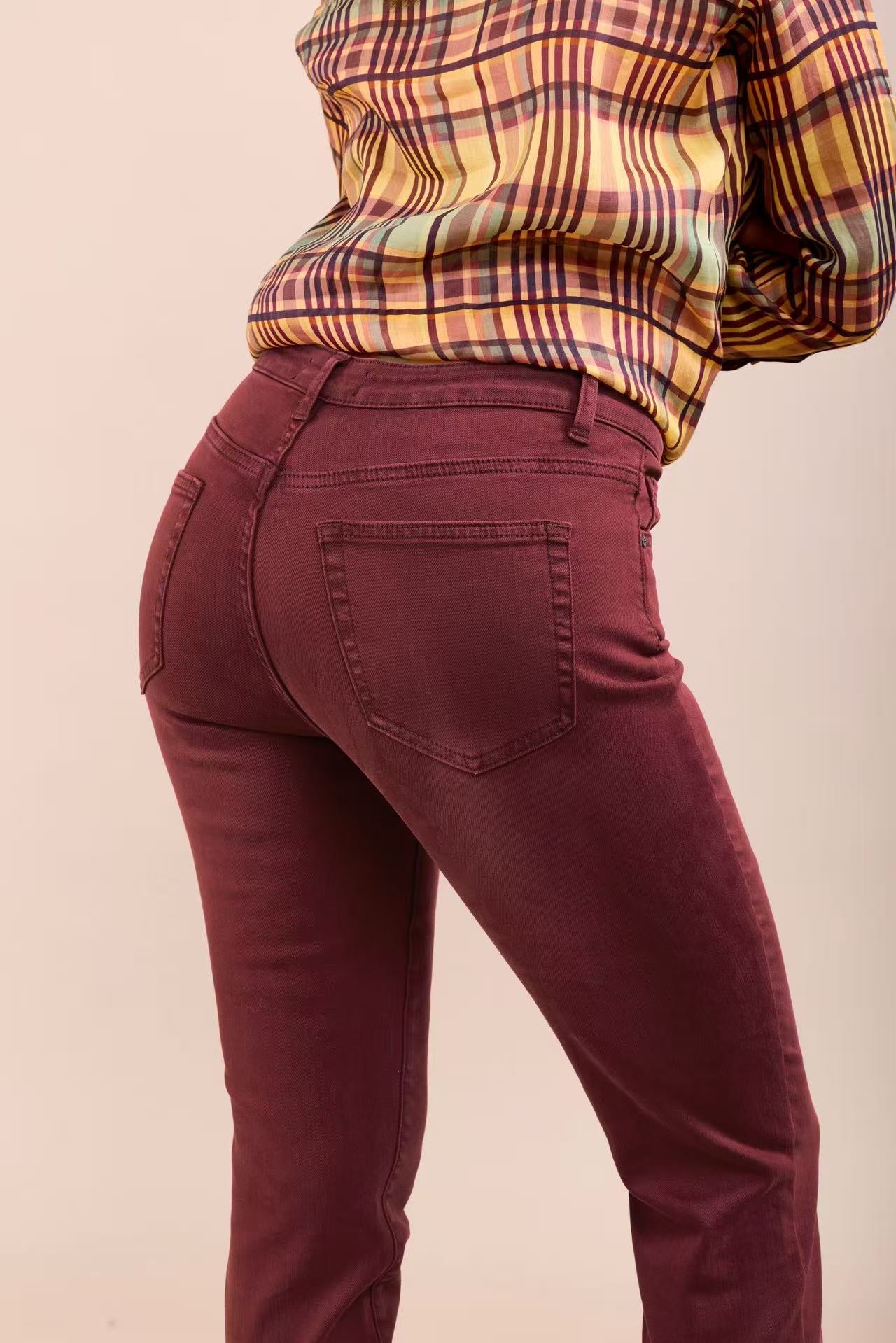 Toxik3 Stretch-Boyfriend-Jeans mit minimalistischen Bündchen