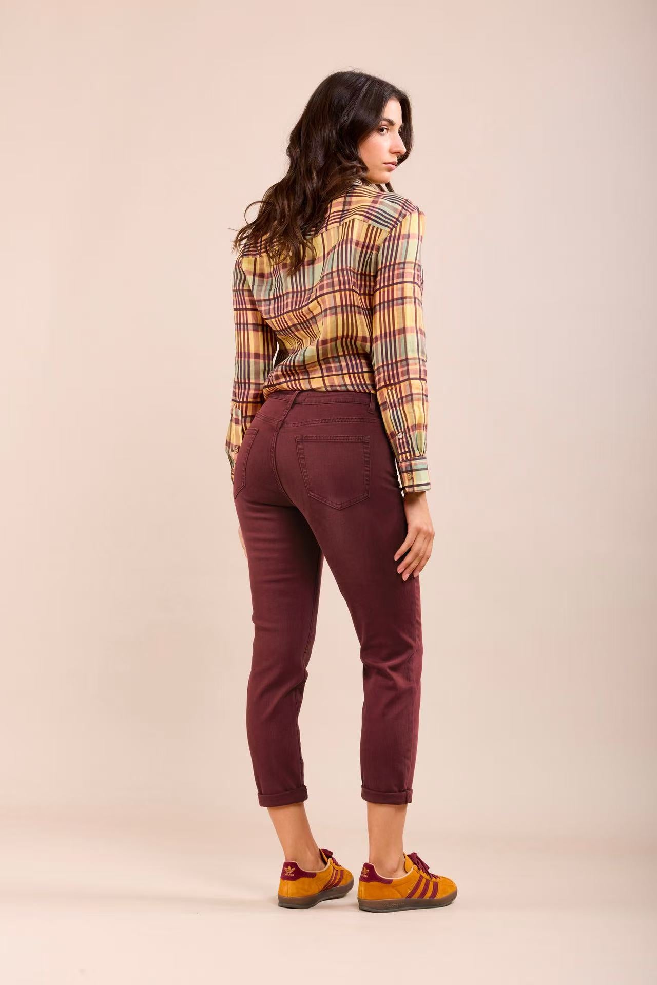 Toxik3 Stretch-Boyfriend-Jeans mit minimalistischen Bündchen