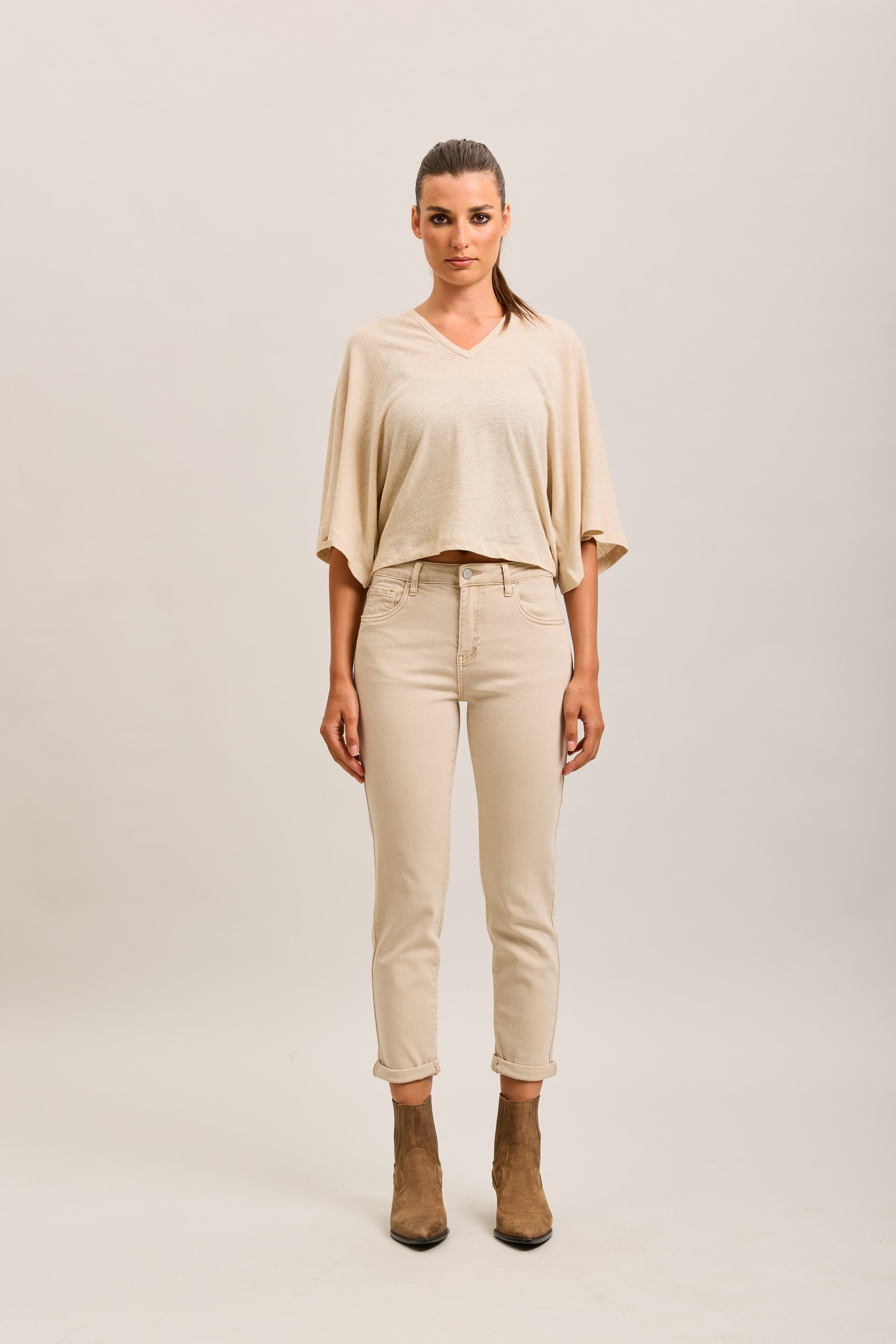 Pantalones vaqueros estilo boyfriend de denim elástico con puños minimalistas Toxik3