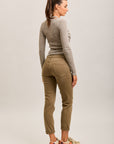 Pantalones vaqueros estilo boyfriend de denim elástico con puños minimalistas Toxik3