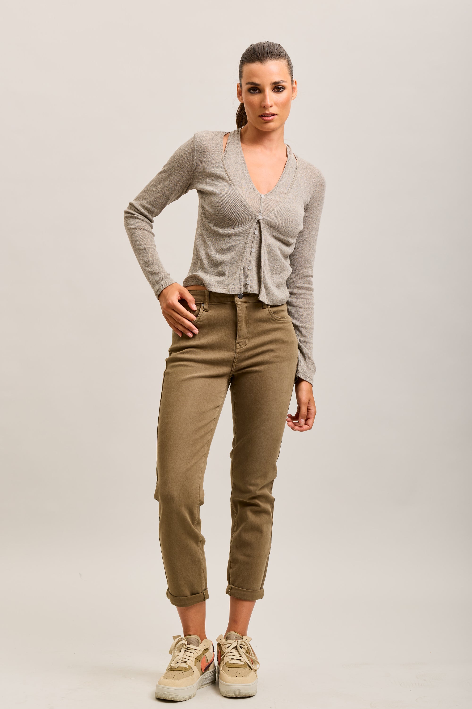 Pantalones vaqueros estilo boyfriend de denim elástico con puños minimalistas Toxik3