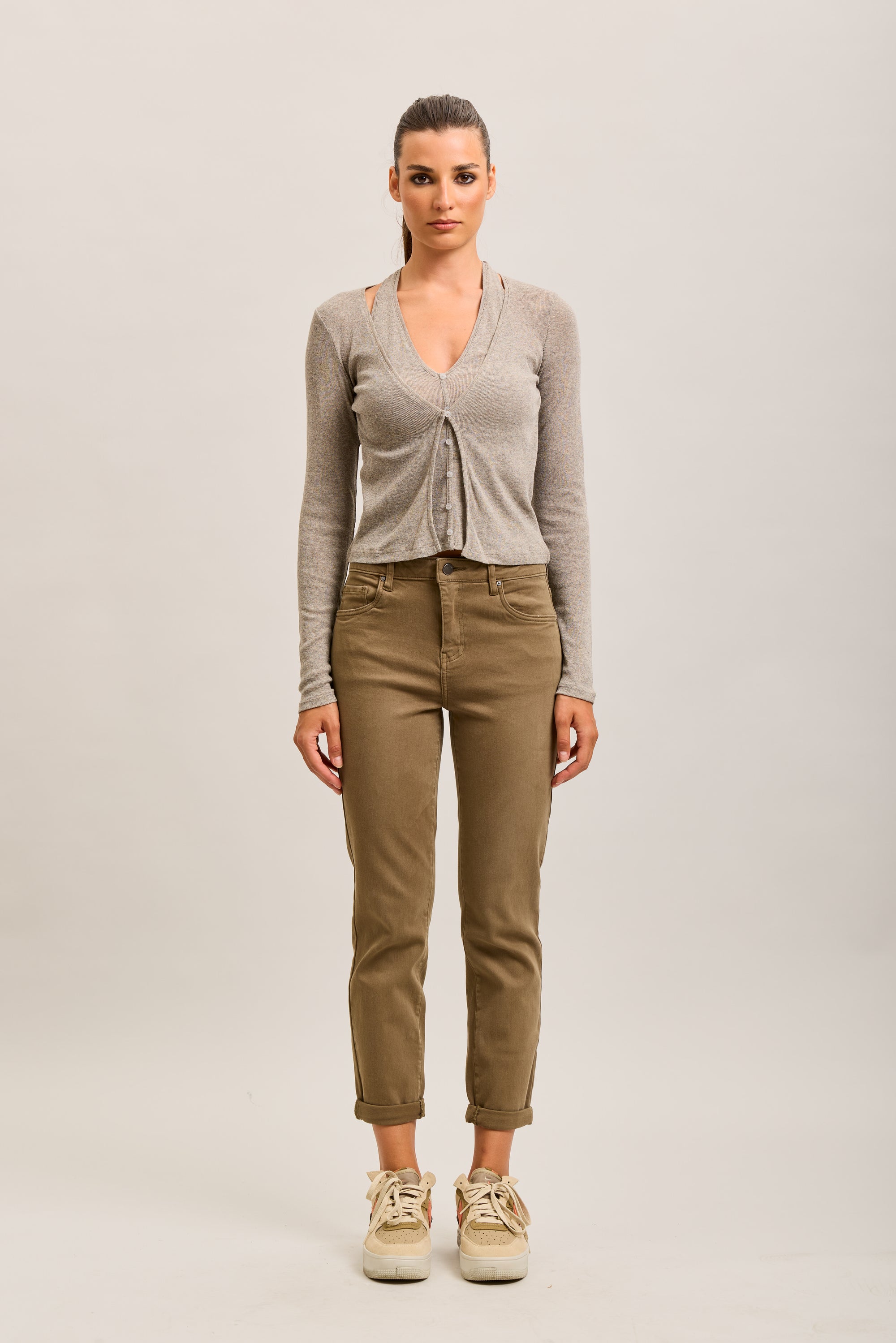 Pantalones vaqueros estilo boyfriend de denim elástico con puños minimalistas Toxik3