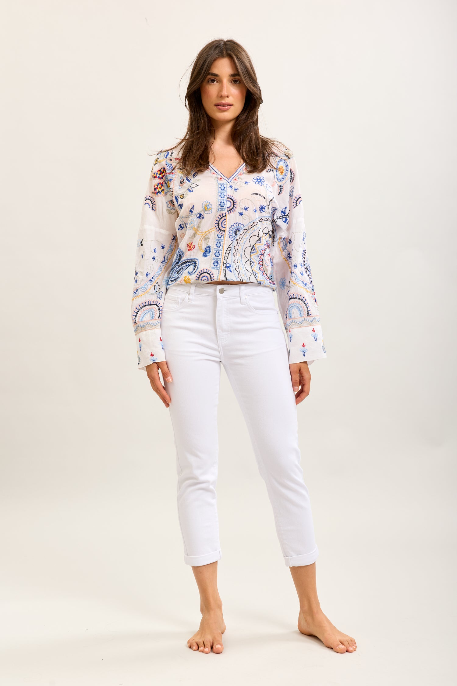 Toxik3 Stretch-Boyfriend-Jeans mit minimalistischen Bündchen