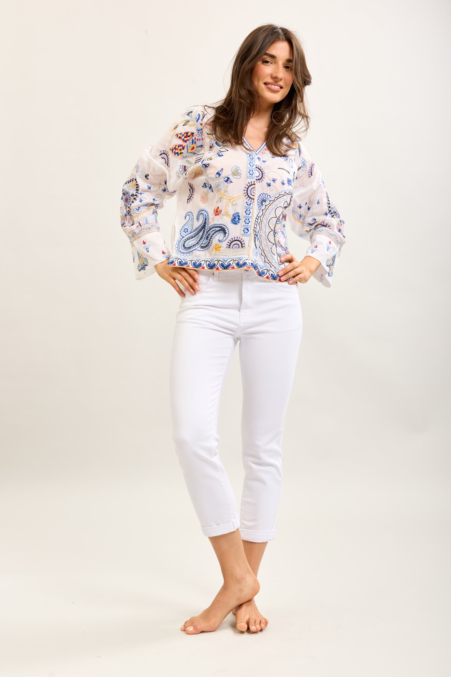 Toxik3 Stretch-Boyfriend-Jeans mit minimalistischen Bündchen