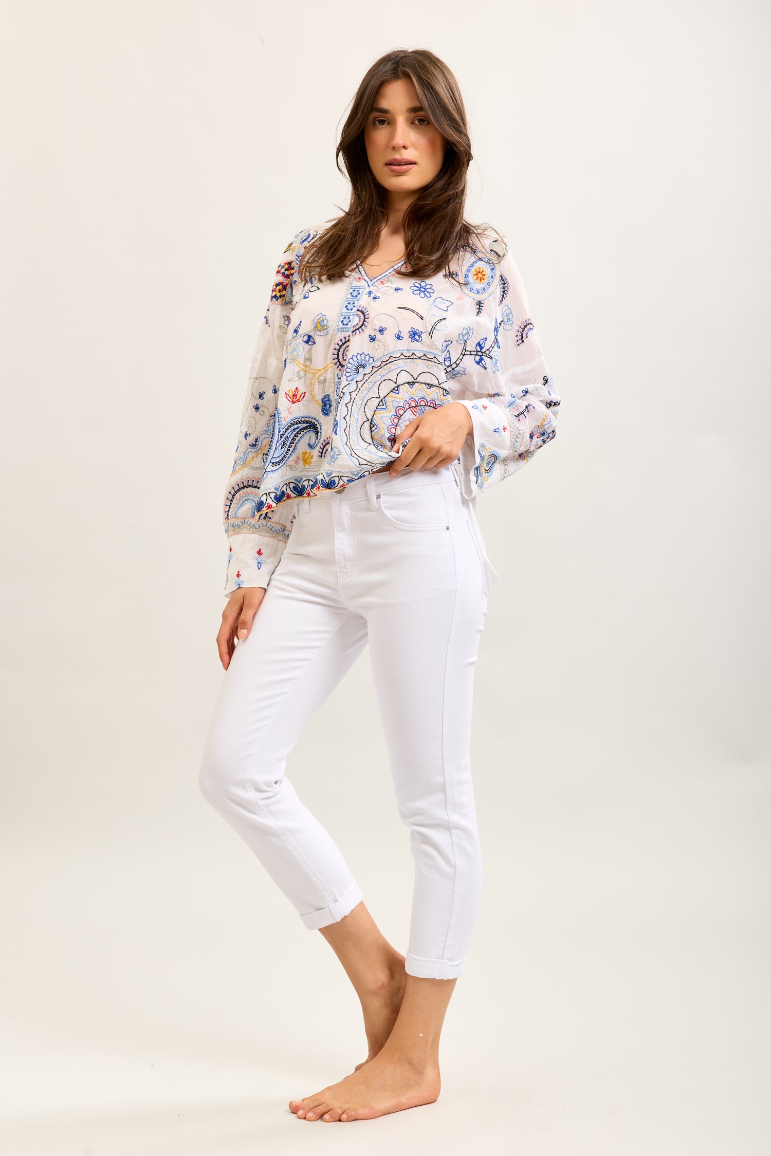 Toxik3 Stretch-Boyfriend-Jeans mit minimalistischen Bündchen