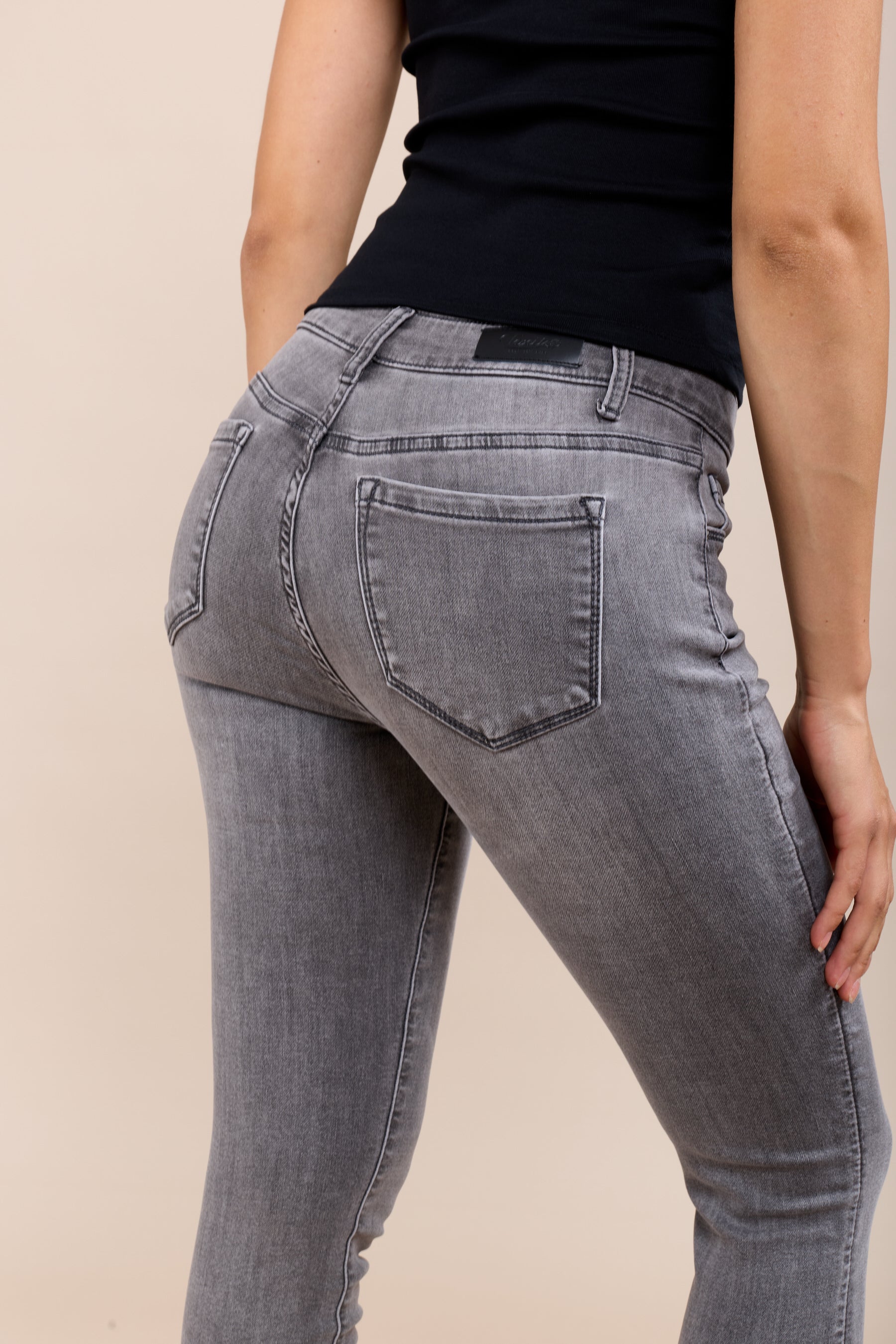 Toxik3 jean jogg slim super stretch taille basse - collection essentielle