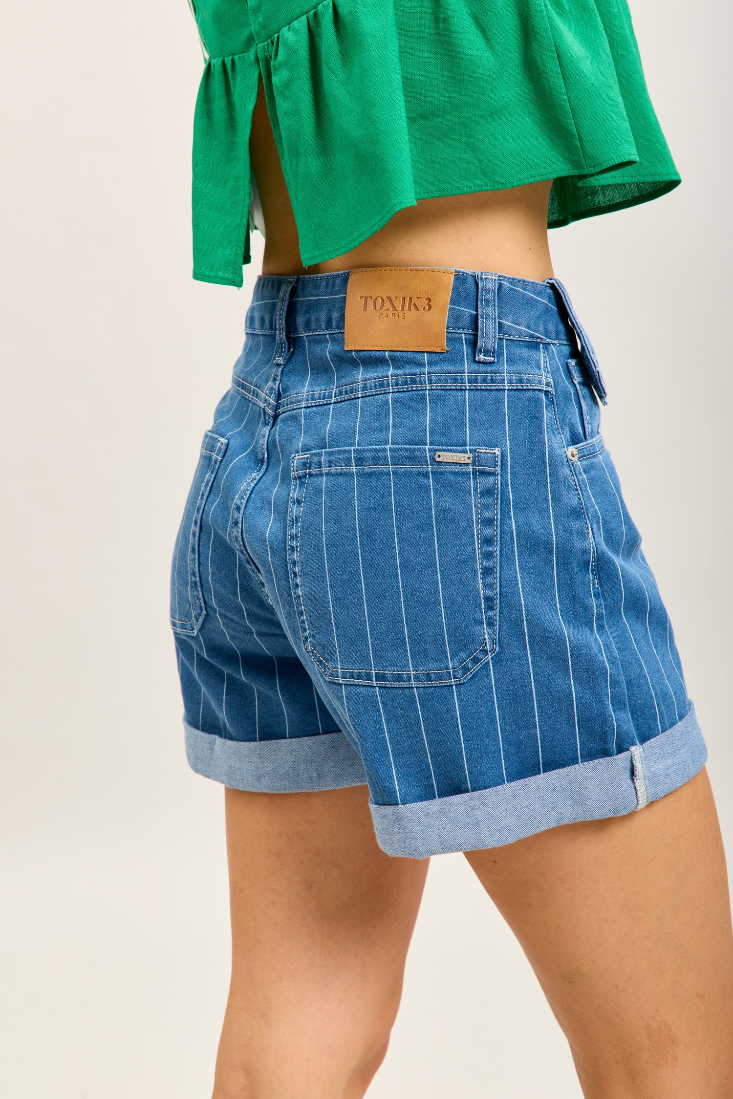 Toxik3 short en jean stretch rayé à revers