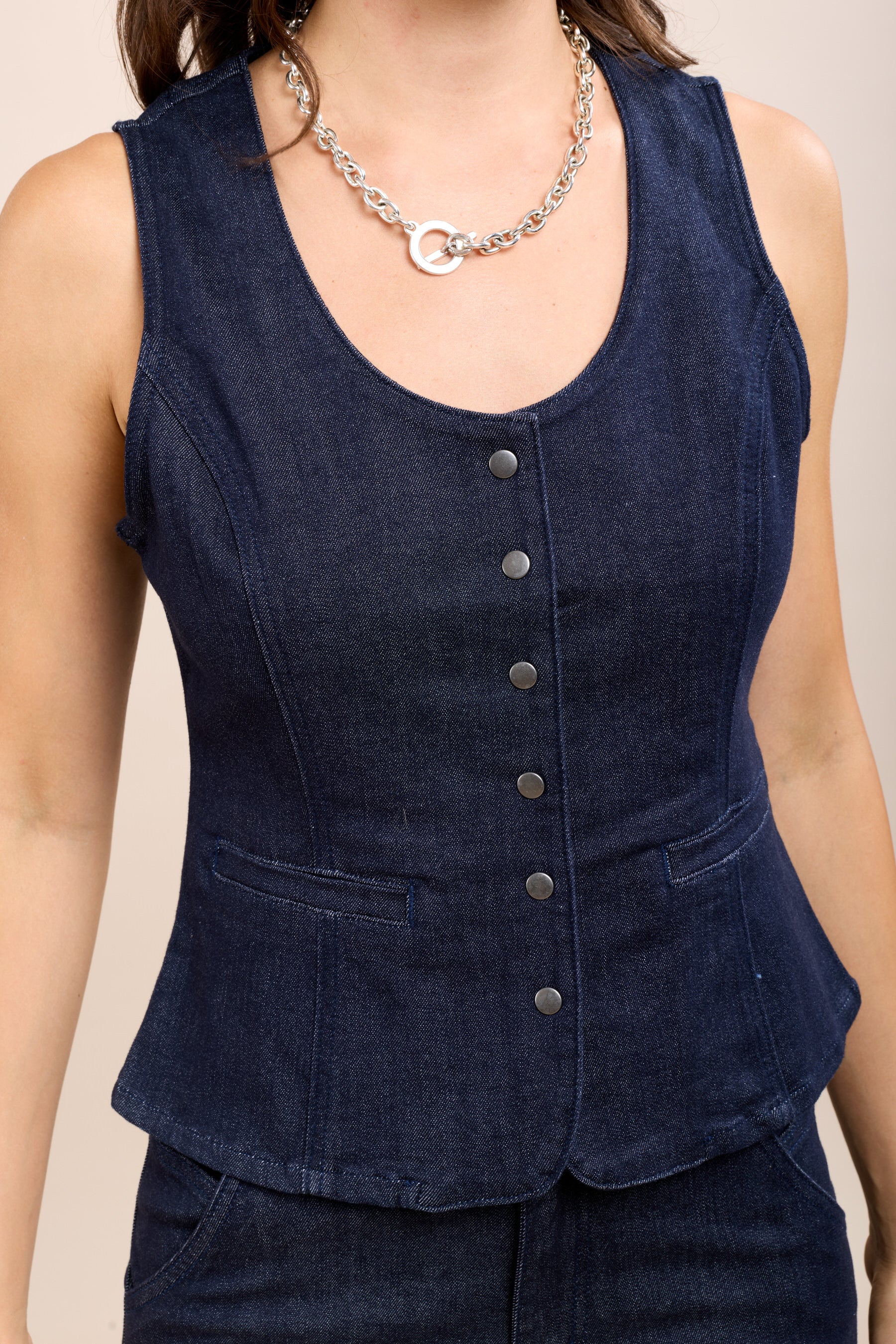 Toxik3 gilet léger en jean bleu marine poches passepoilées