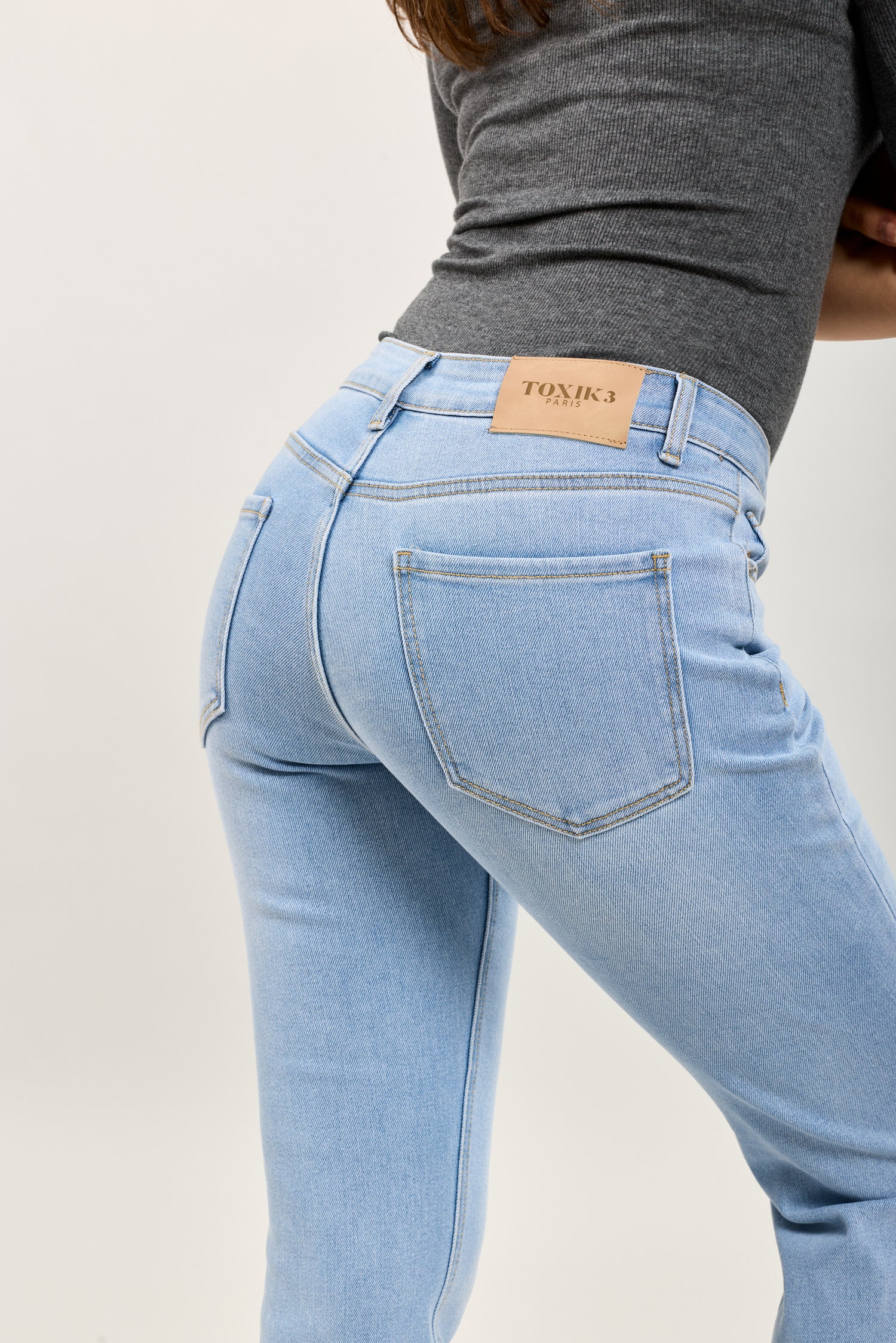 Toxik3 uitlopende stretch bootcut jeansbroek